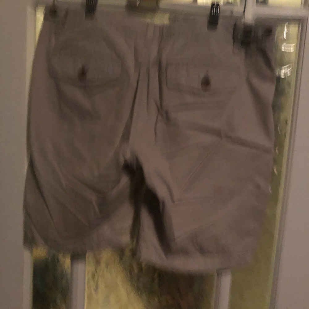 Old Navy khaki shorts Size 12 - Picture 5 of 7